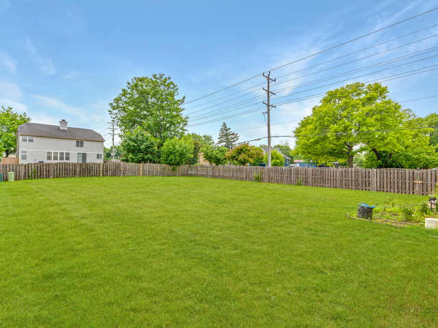 405 E Home Avenue, Palatine, IL 60074
