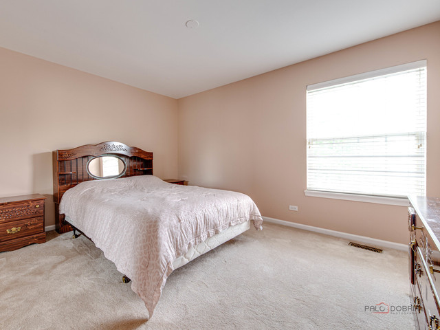 405 E Home Avenue, Palatine, IL 60074