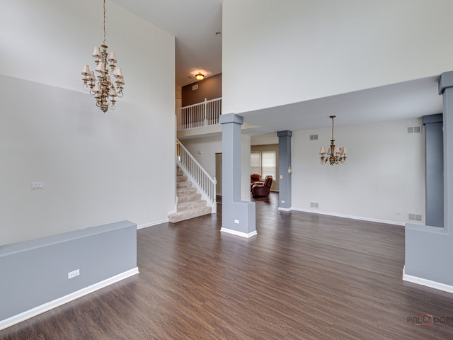 405 E Home Avenue, Palatine, IL 60074