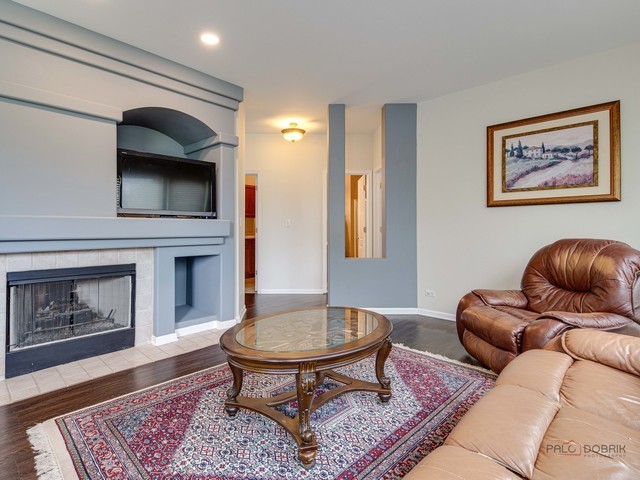 405 E Home Avenue, Palatine, IL 60074