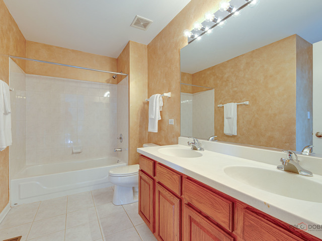 405 E Home Avenue, Palatine, IL 60074