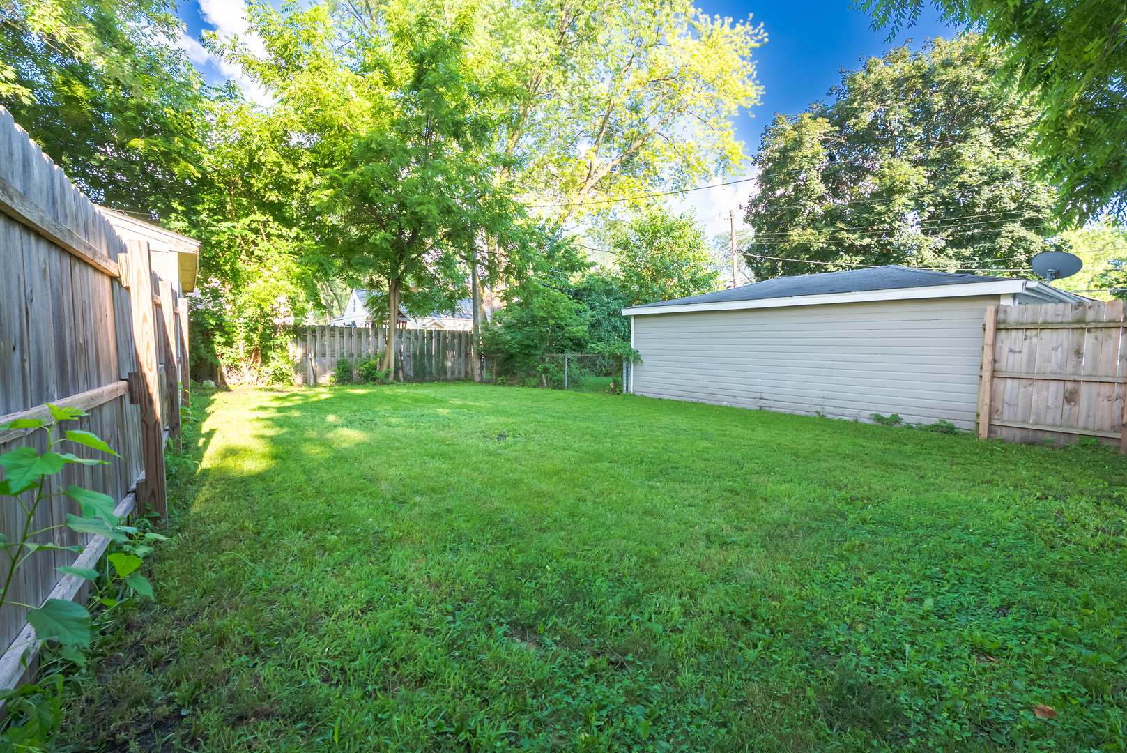 32 S Rosedale Avenue, Aurora, IL 60506