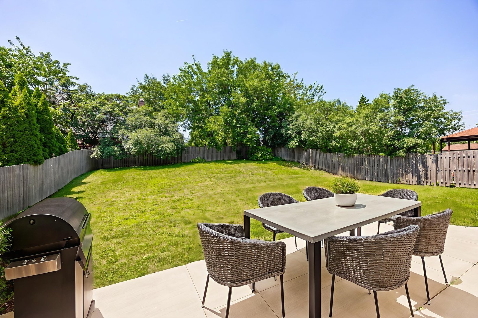 816 Heath Lane, Westmont, IL 60559