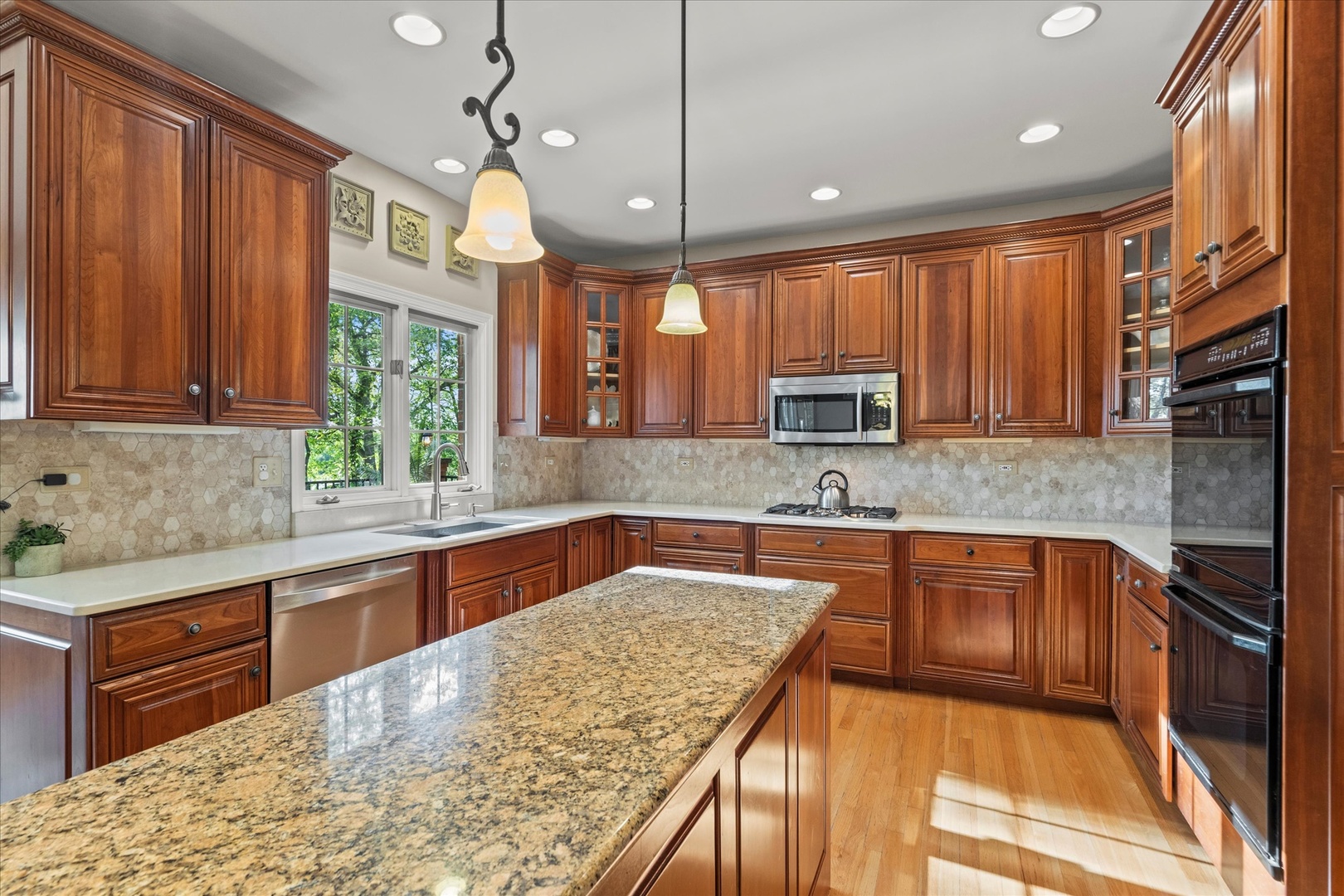 1396 Notre Dame Drive, Lemont, IL 60439