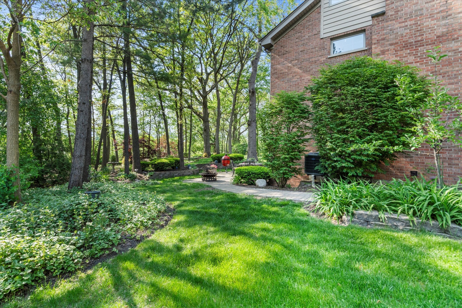1396 Notre Dame Drive, Lemont, IL 60439