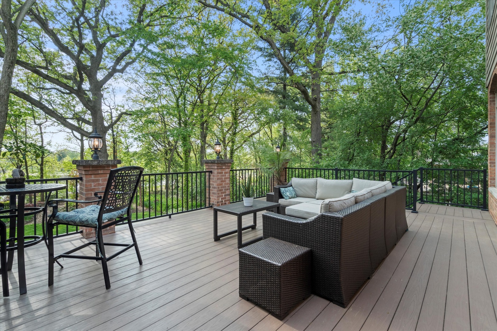 1396 Notre Dame Drive, Lemont, IL 60439