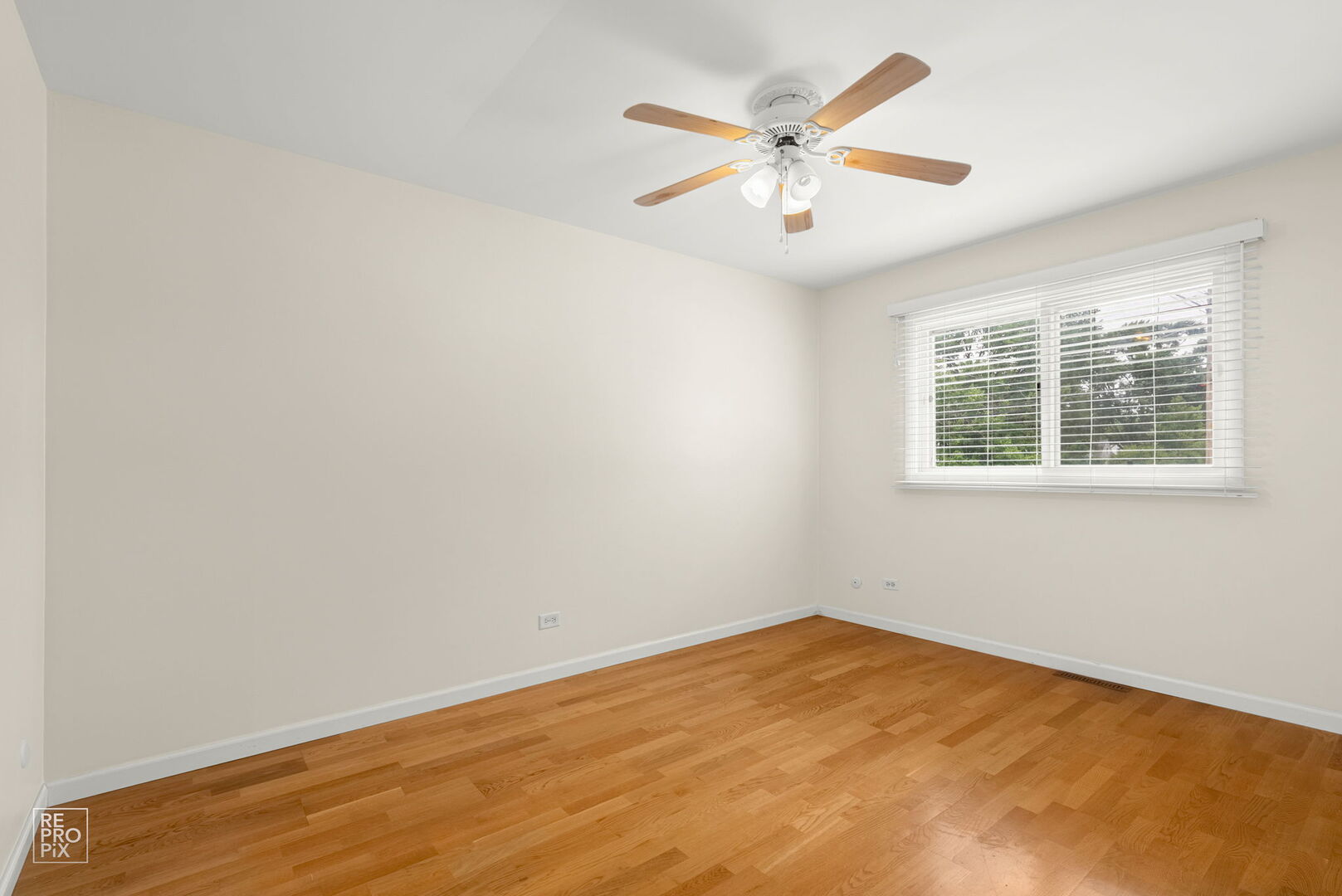 717 E Sunset Avenue, Lombard, IL 60148