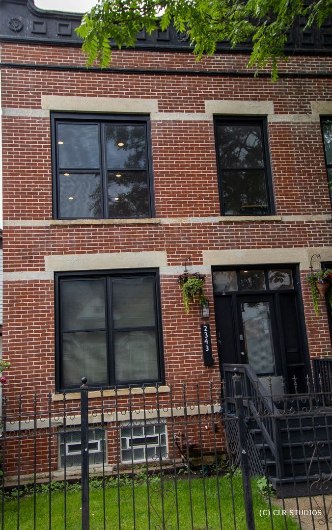 2343 W Grenshaw Street #2, Chicago, IL 60612