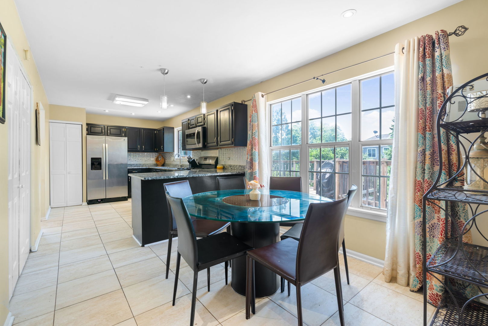754 Huntington Drive, Carol Stream, IL 60188