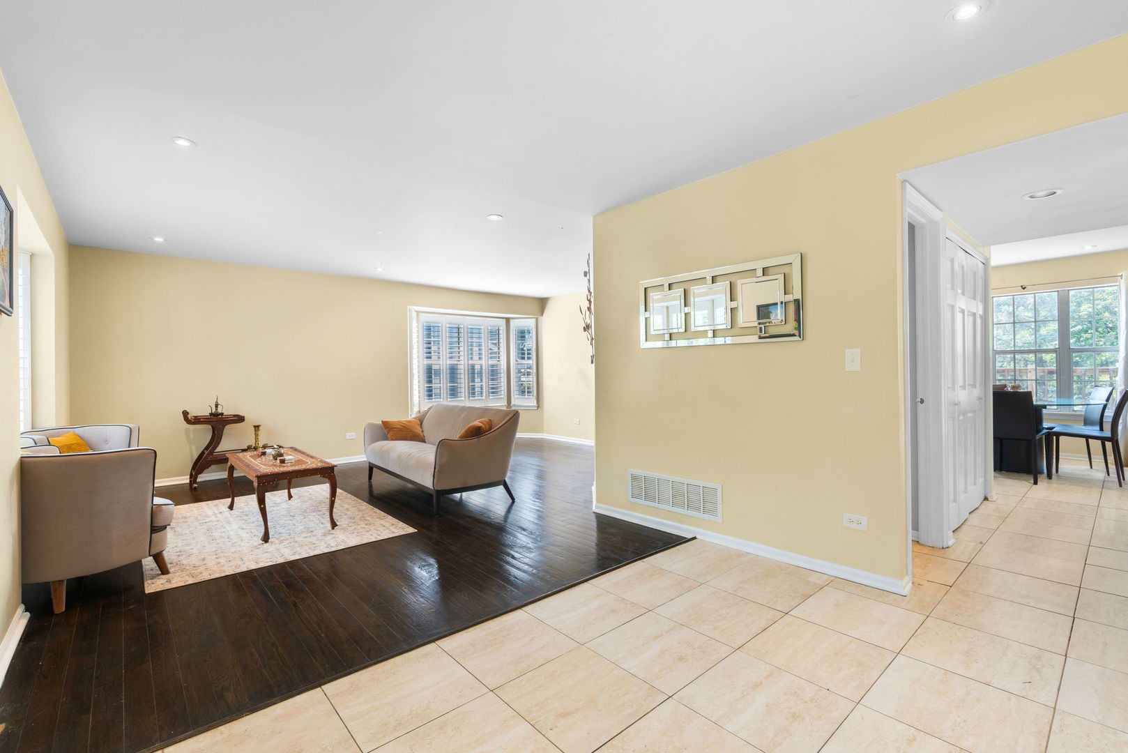 754 Huntington Drive, Carol Stream, IL 60188