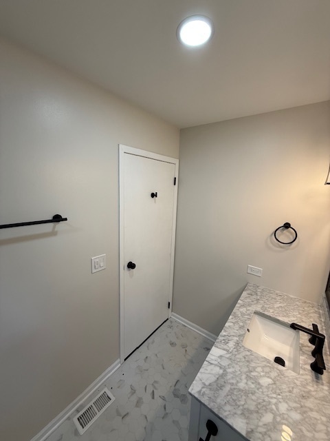 2030 University Drive, Naperville, IL 60565