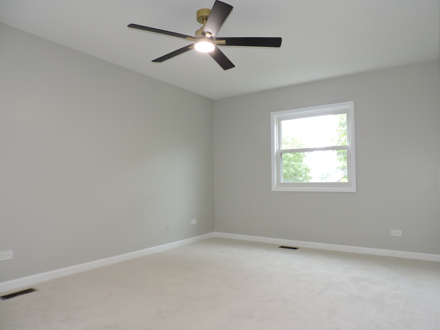 2030 University Drive, Naperville, IL 60565