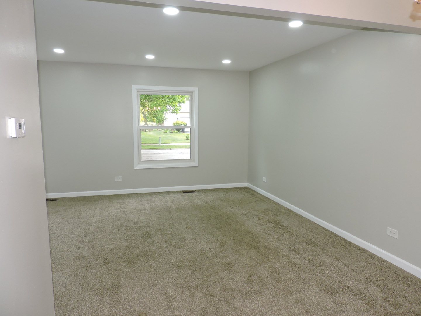 2030 University Drive, Naperville, IL 60565