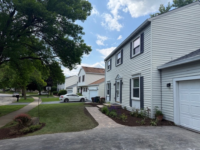 2030 University Drive, Naperville, IL 60565