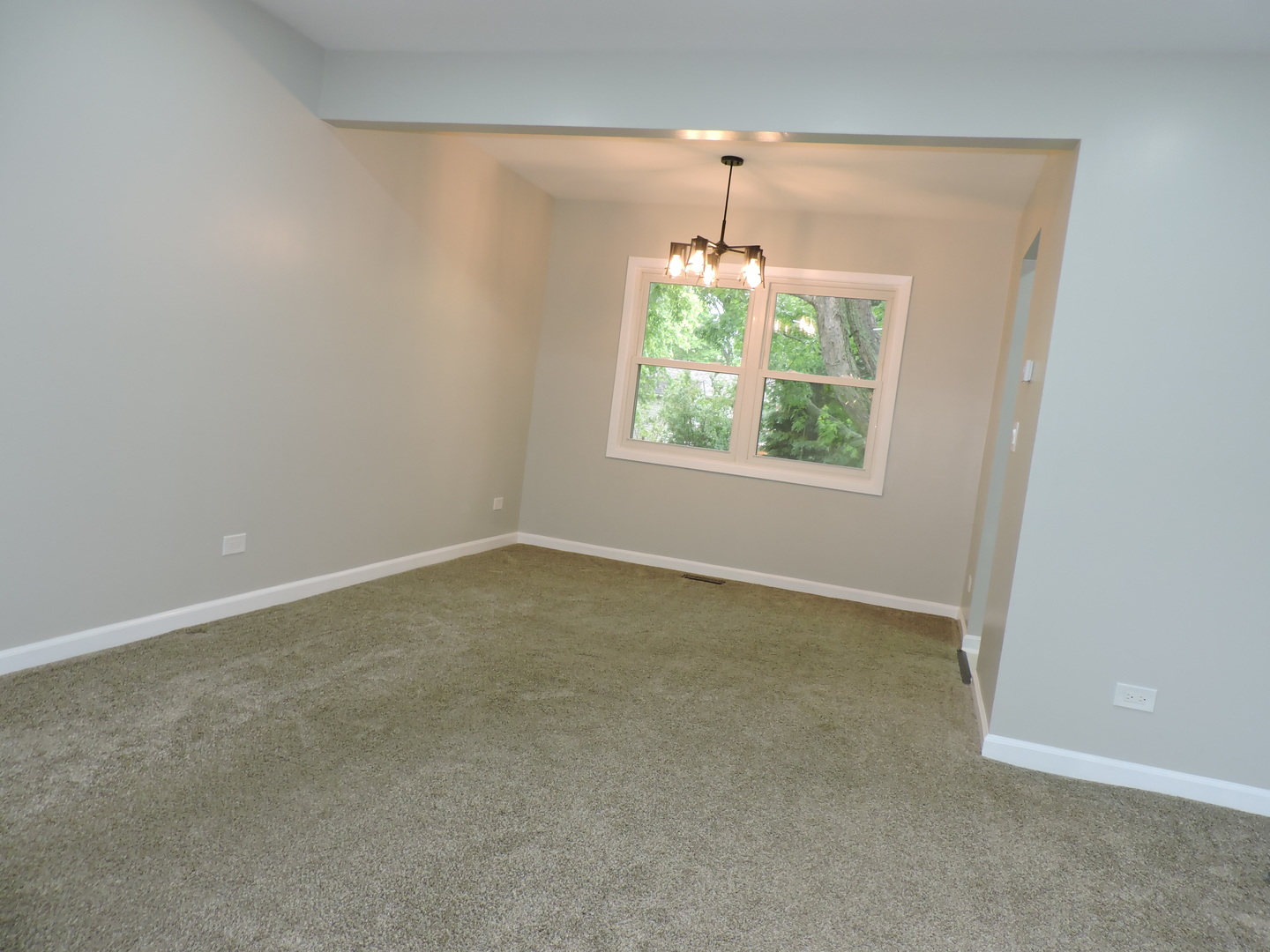 2030 University Drive, Naperville, IL 60565
