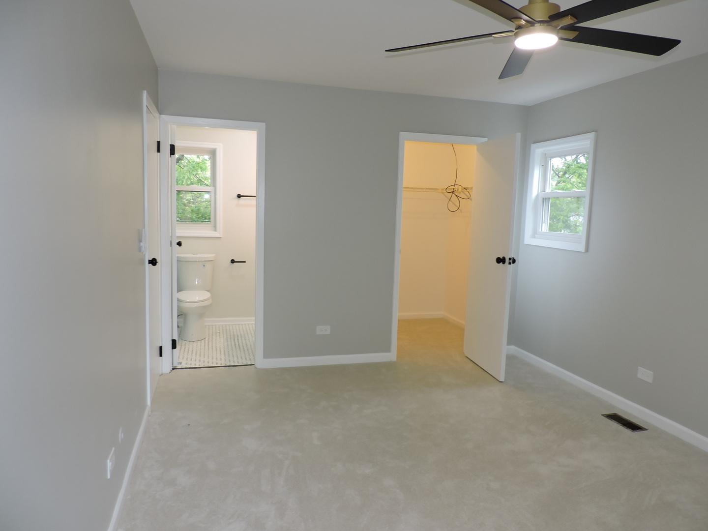 2030 University Drive, Naperville, IL 60565