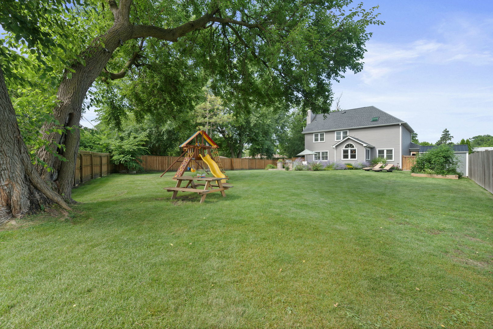 7113 Eleanor Place, Darien, IL 60561