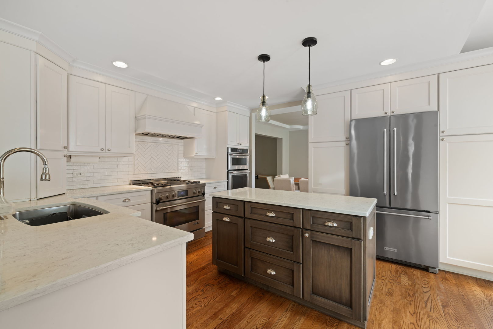 7113 Eleanor Place, Darien, IL 60561