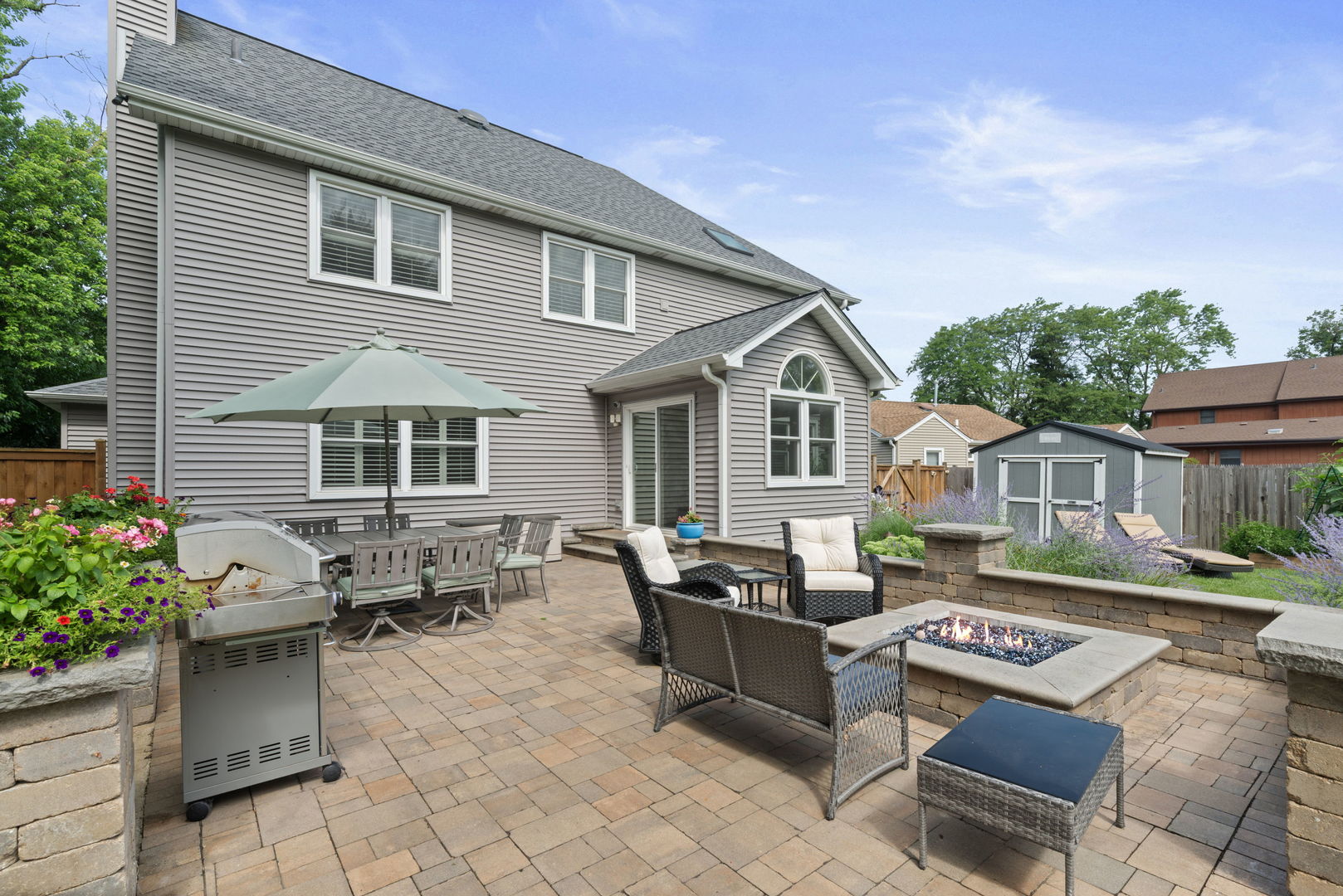 7113 Eleanor Place, Darien, IL 60561