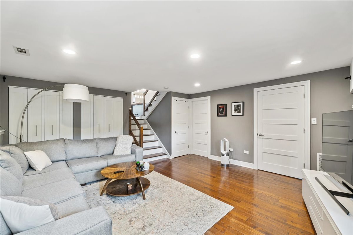 280 Park Avenue, Wheeling, IL 60090