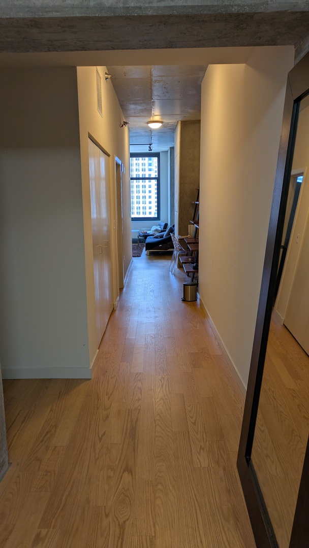 235 W Van Buren Street #2820, Chicago, IL 60607