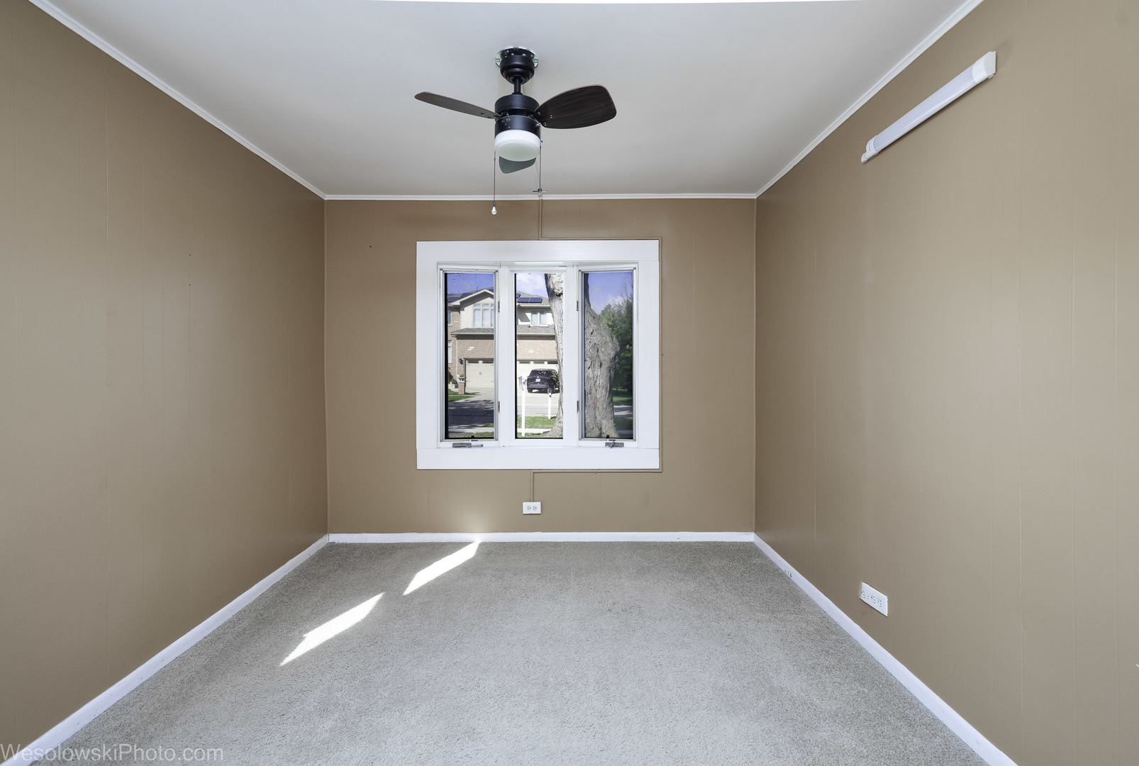 2209 DOUGLAS Avenue, Des Plaines, IL 60018