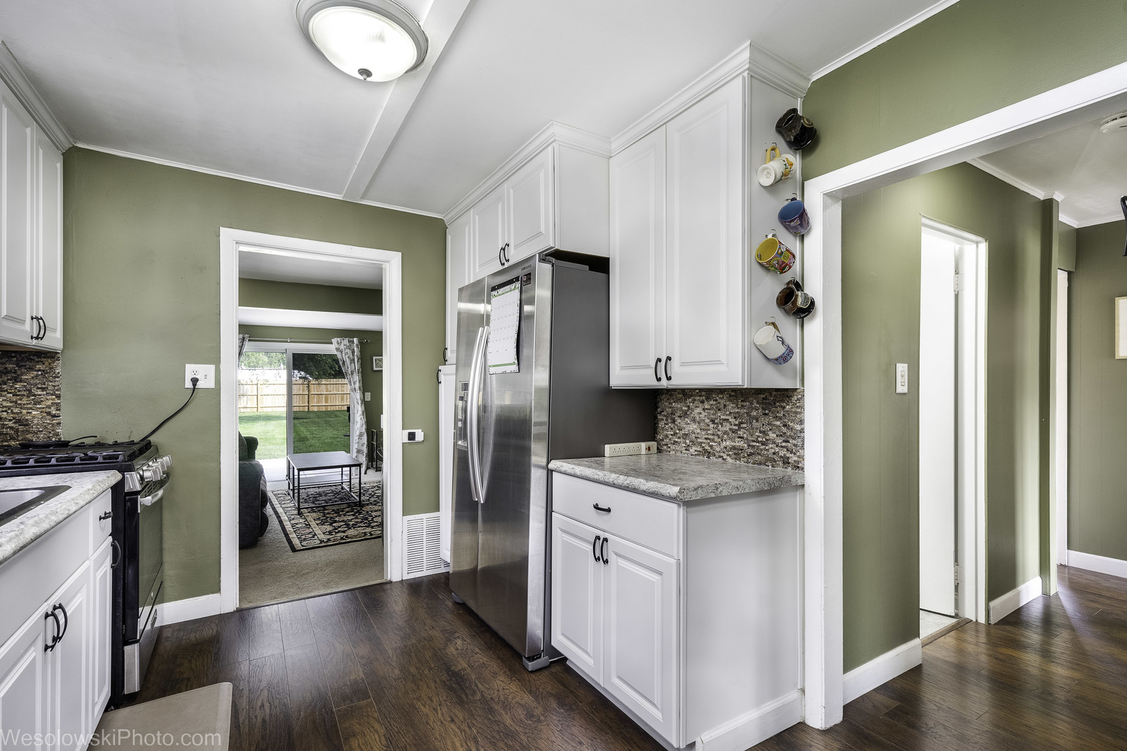 2209 DOUGLAS Avenue, Des Plaines, IL 60018