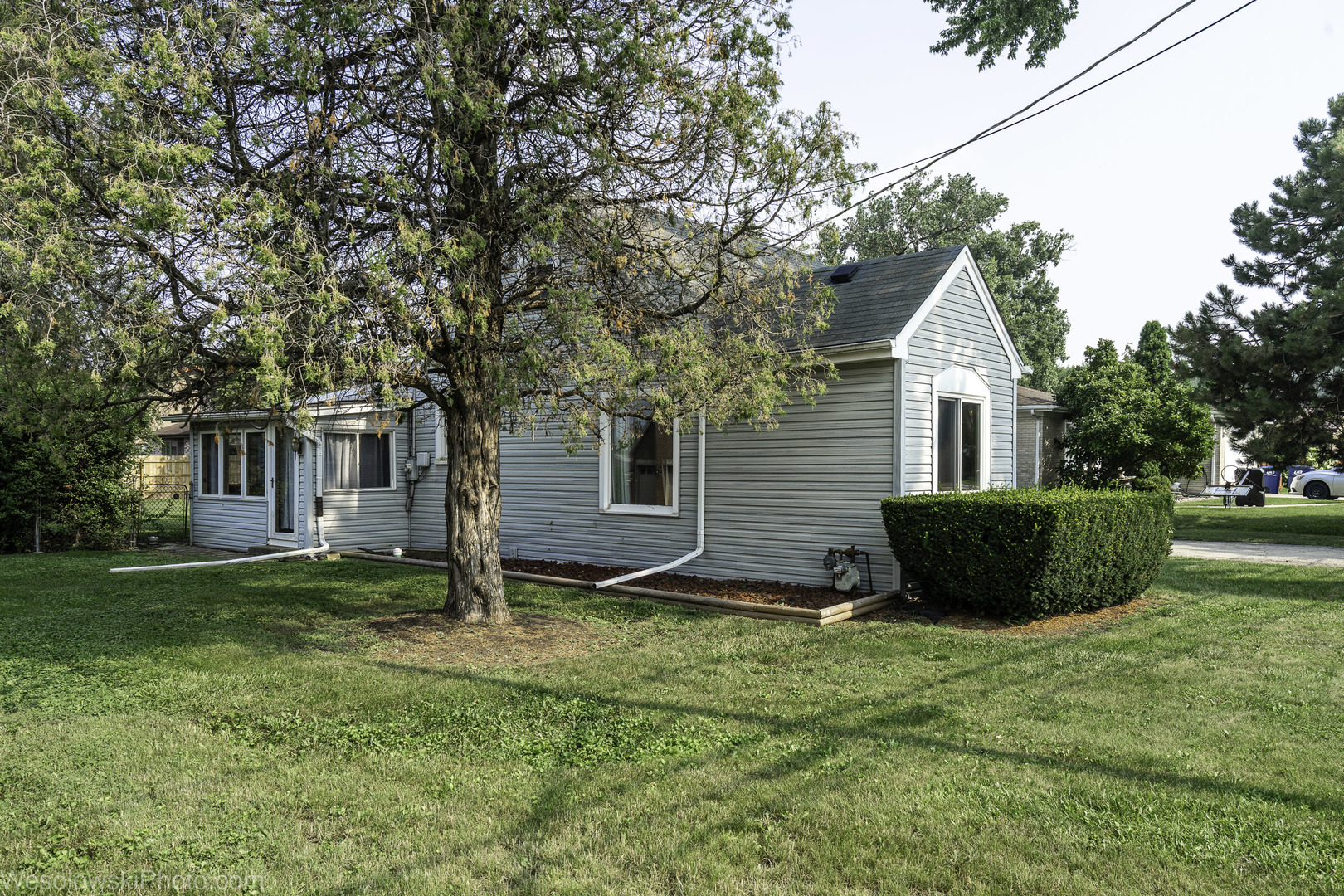 2209 DOUGLAS Avenue, Des Plaines, IL 60018