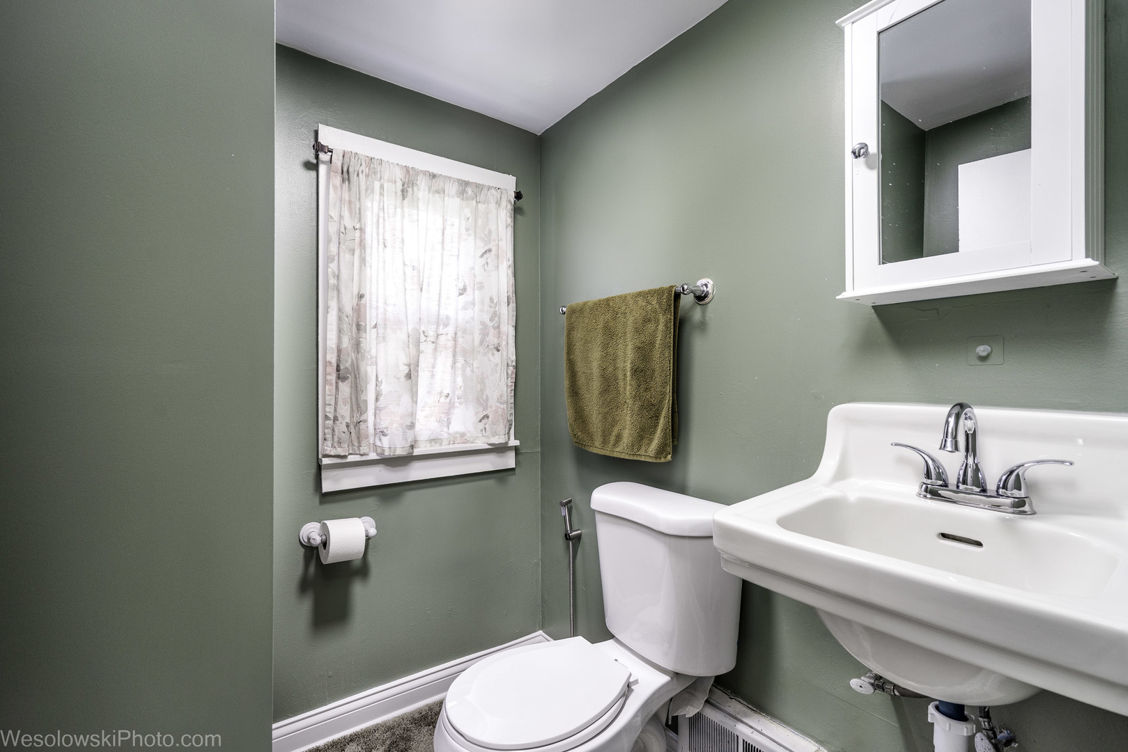 2209 DOUGLAS Avenue, Des Plaines, IL 60018