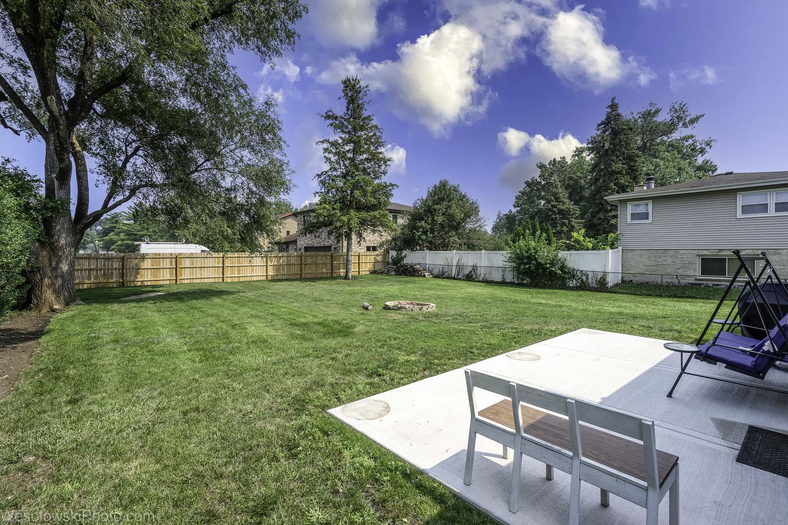2209 DOUGLAS Avenue, Des Plaines, IL 60018