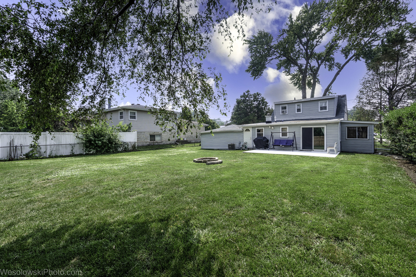 2209 DOUGLAS Avenue, Des Plaines, IL 60018