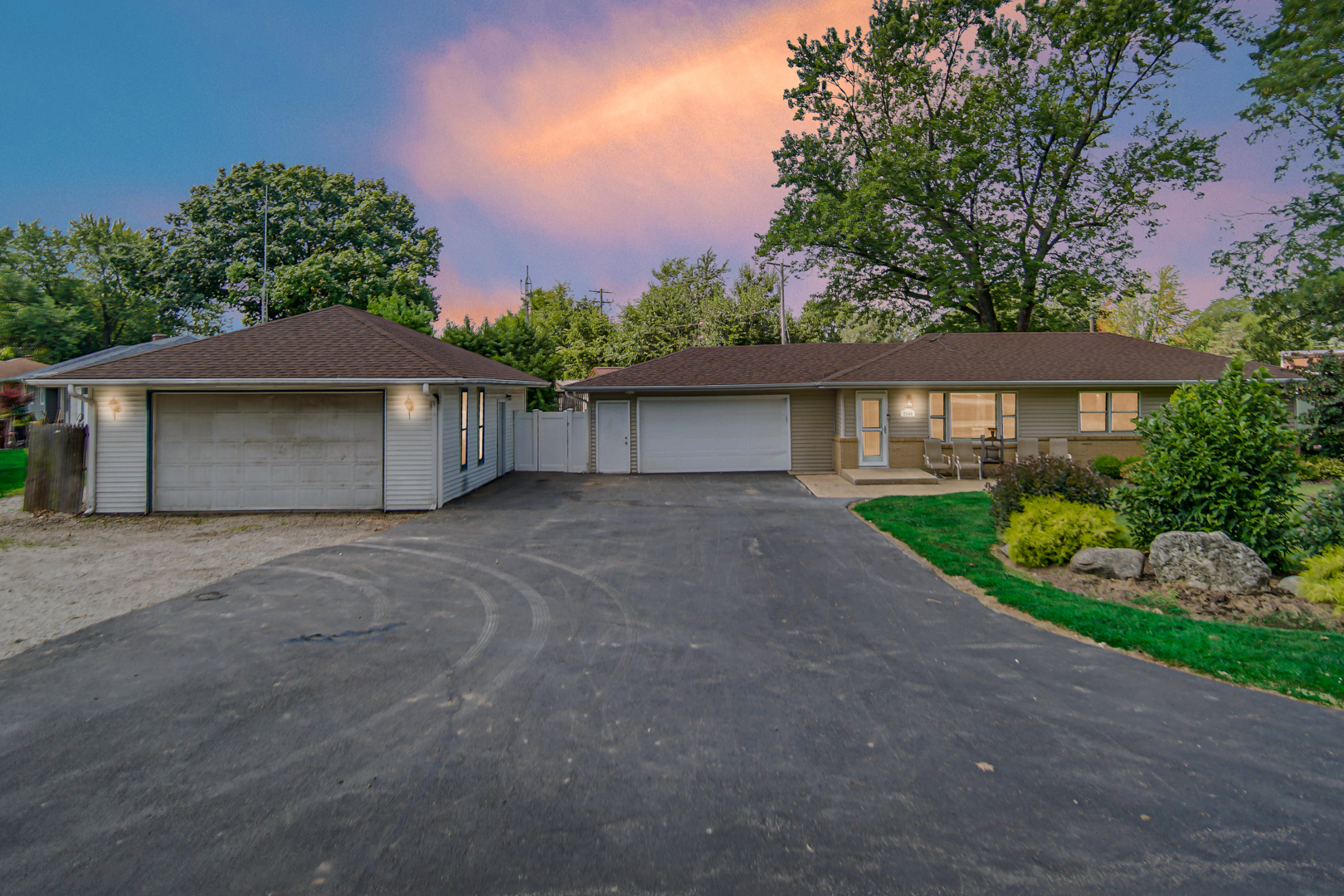 2540 Crystal Drive, Joliet, IL 60435
