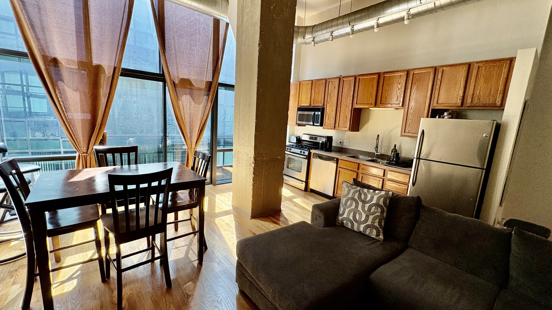1645 W OGDEN Avenue #440, Chicago, IL 60612