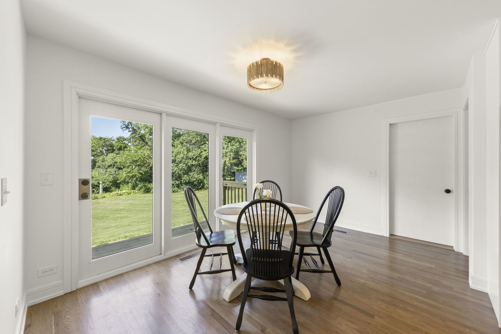 23W570 PINE Drive, Carol Stream, IL 60188
