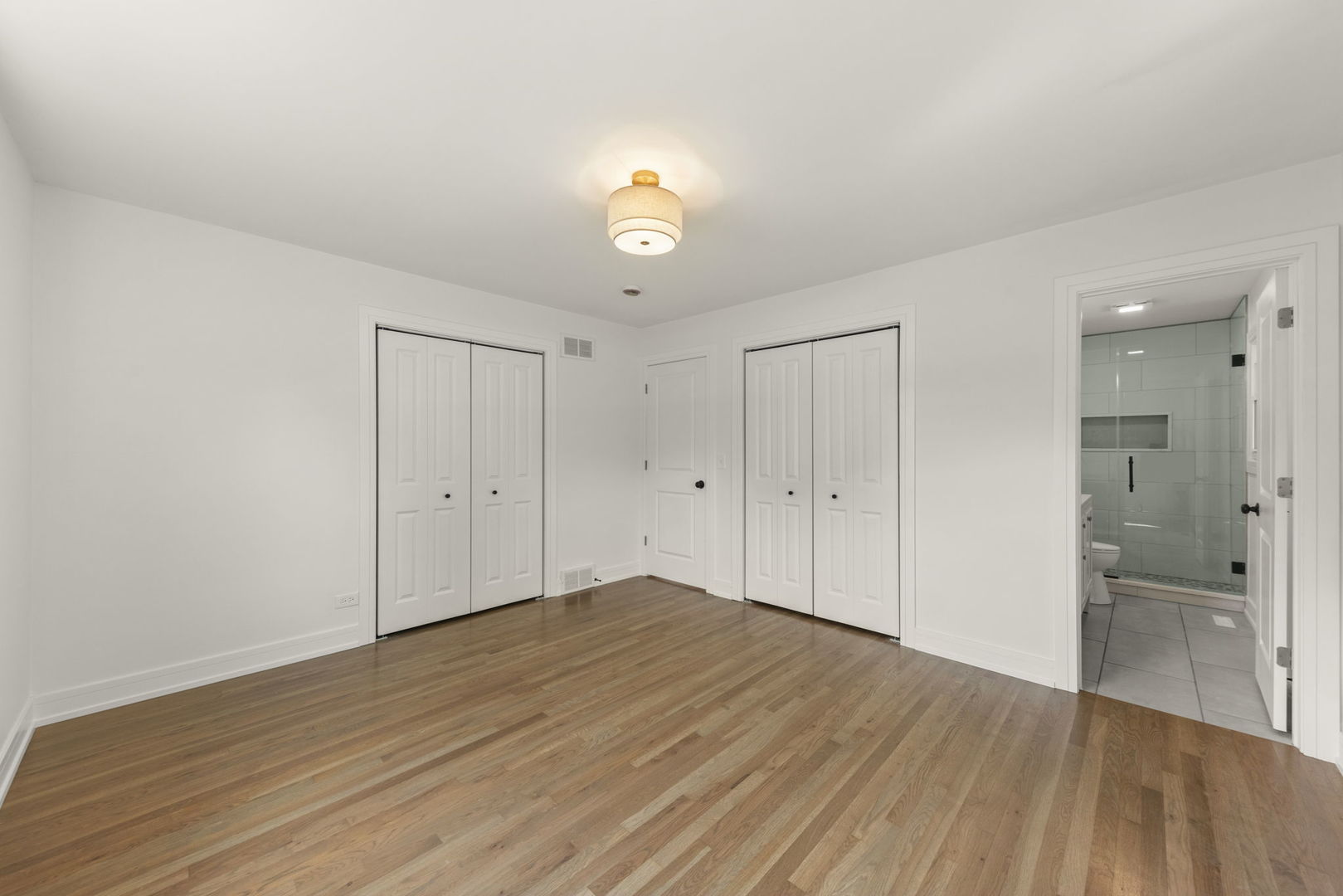 23W570 PINE Drive, Carol Stream, IL 60188