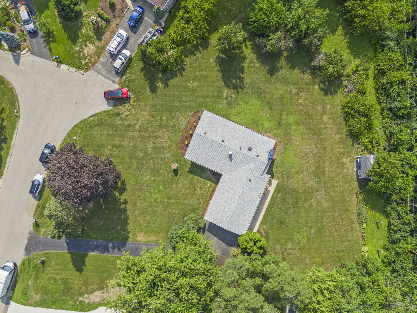 23W570 PINE Drive, Carol Stream, IL 60188