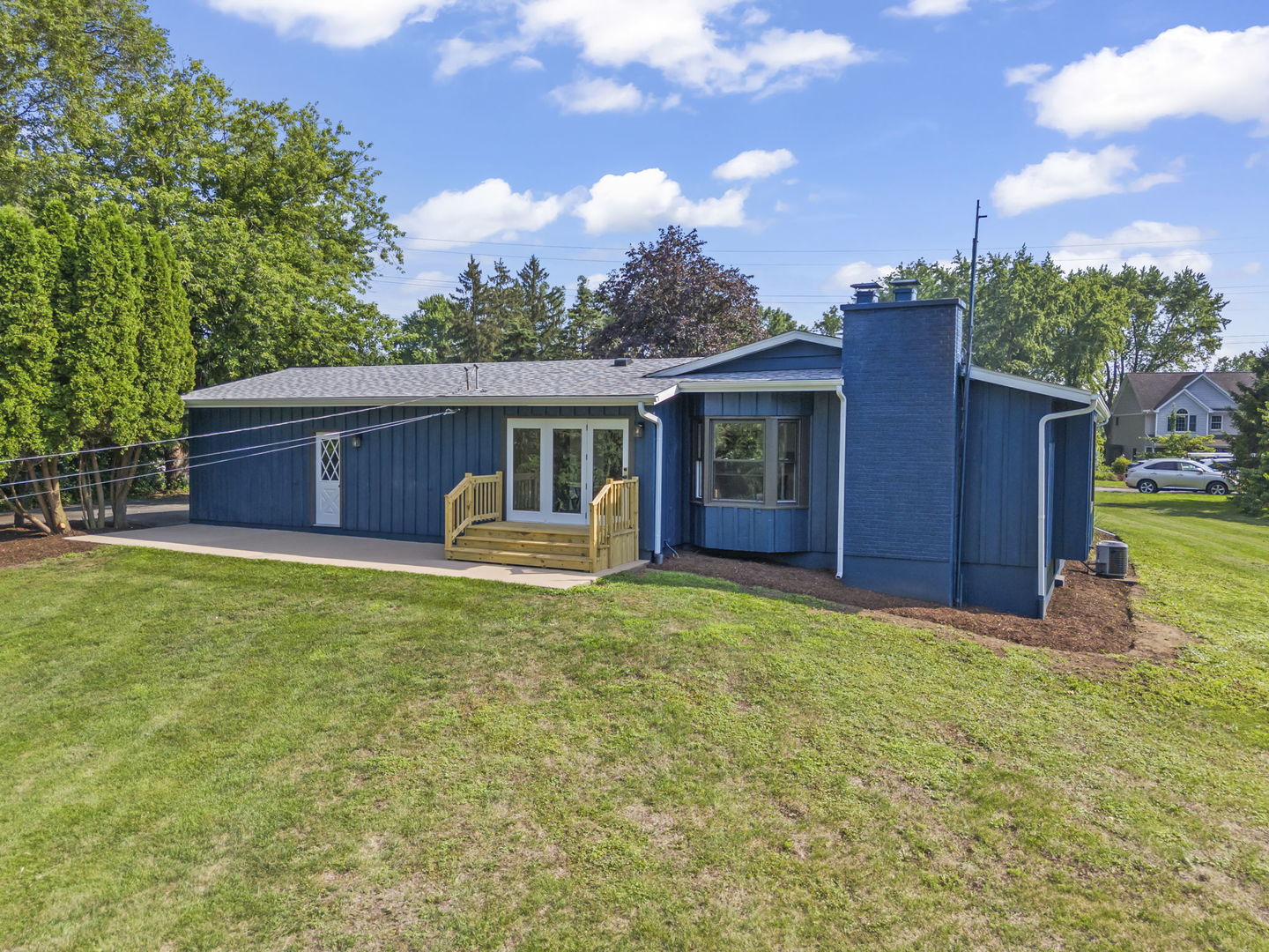 23W570 PINE Drive, Carol Stream, IL 60188