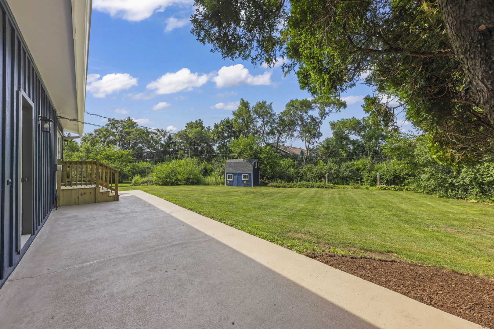 23W570 PINE Drive, Carol Stream, IL 60188