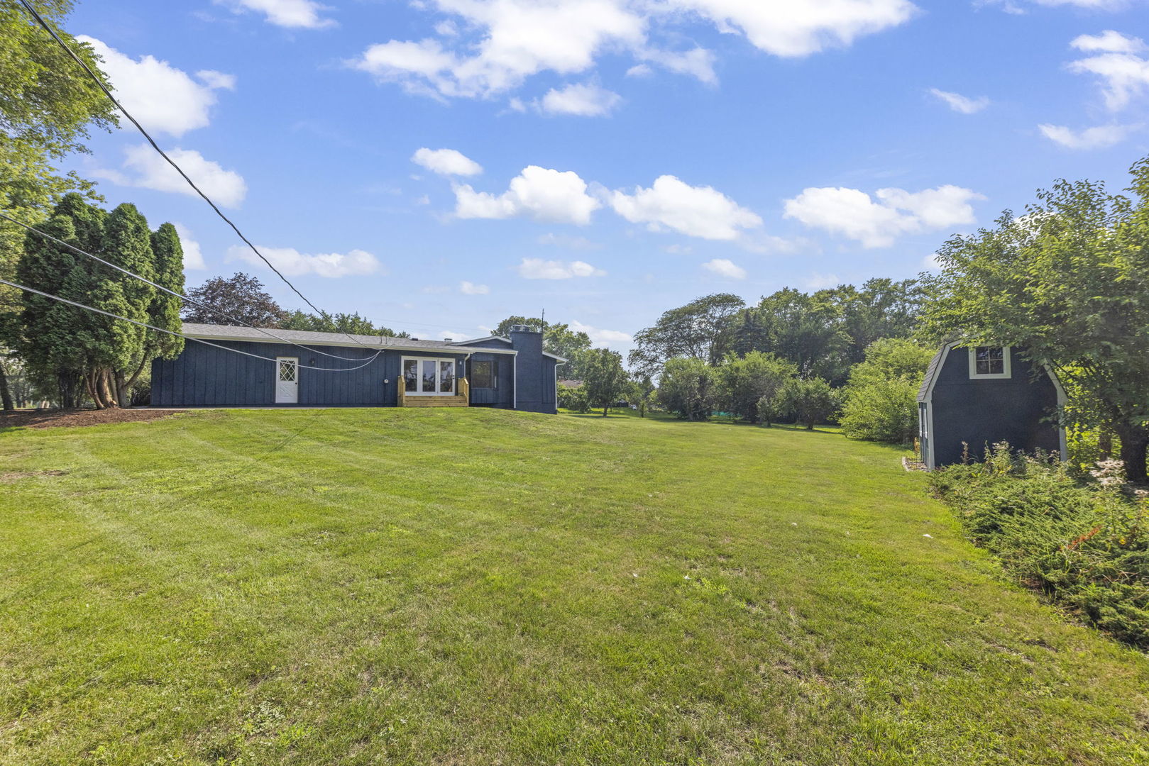 23W570 PINE Drive, Carol Stream, IL 60188