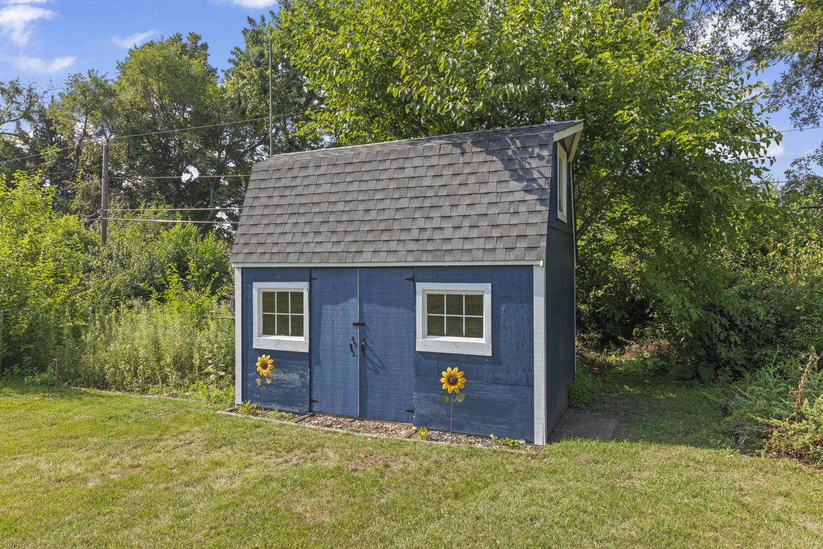 23W570 PINE Drive, Carol Stream, IL 60188