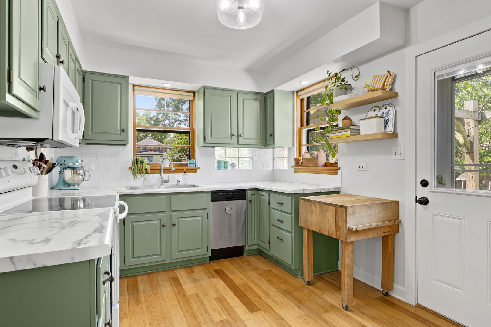 117 E Morningside Avenue, Lombard, IL 60148