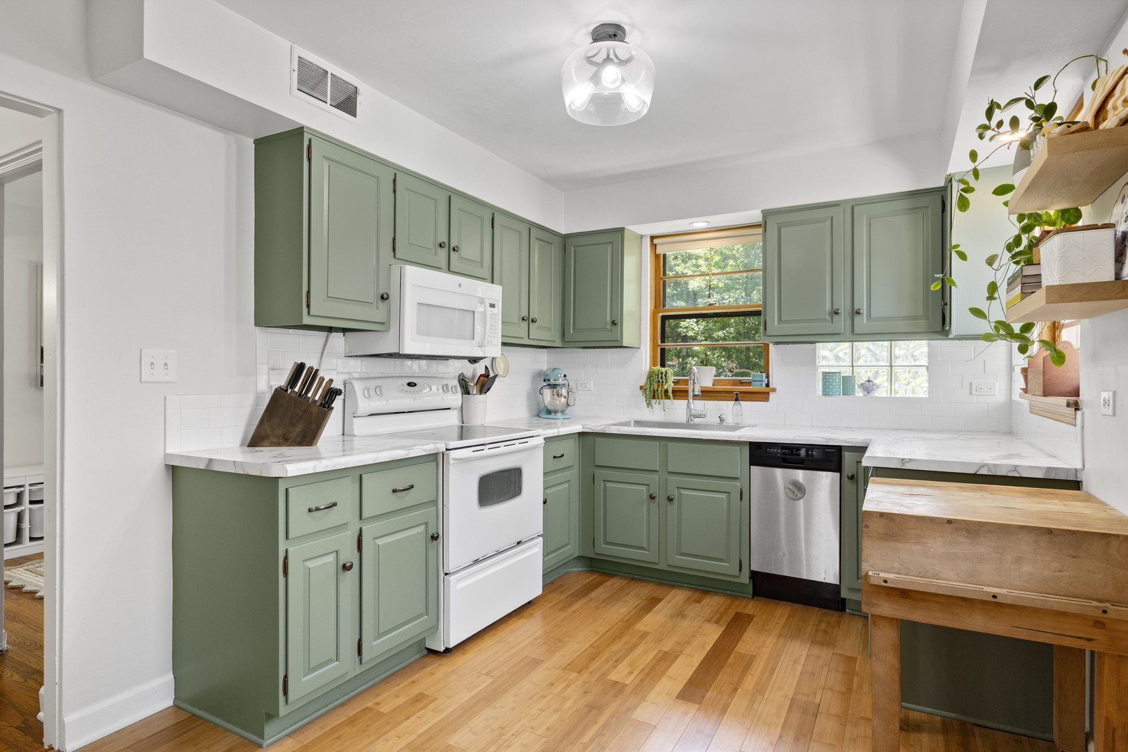 117 E Morningside Avenue, Lombard, IL 60148