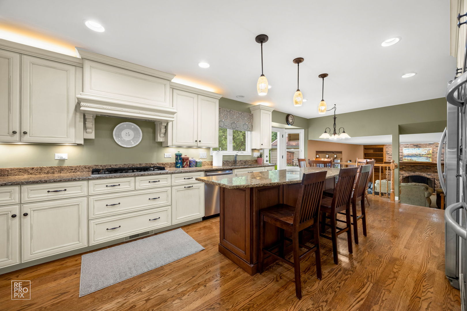 2854 Saint Anton Court, Lisle, IL 60532