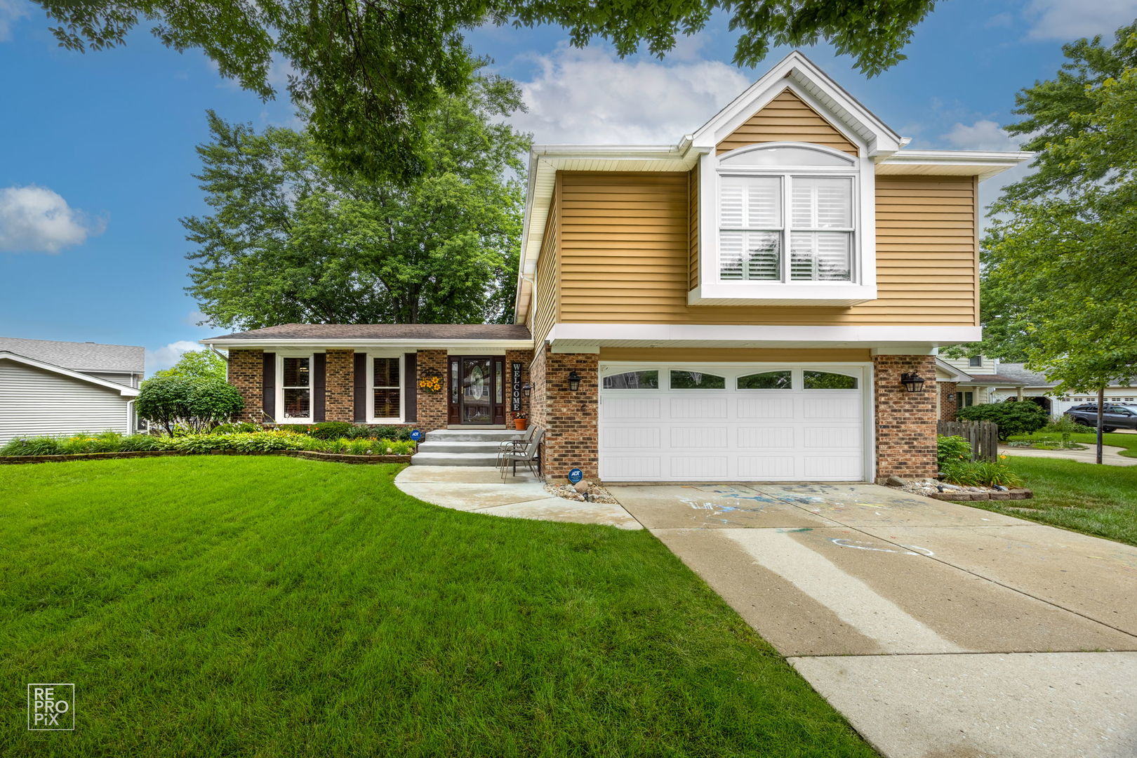 2854 Saint Anton Court, Lisle, IL 60532