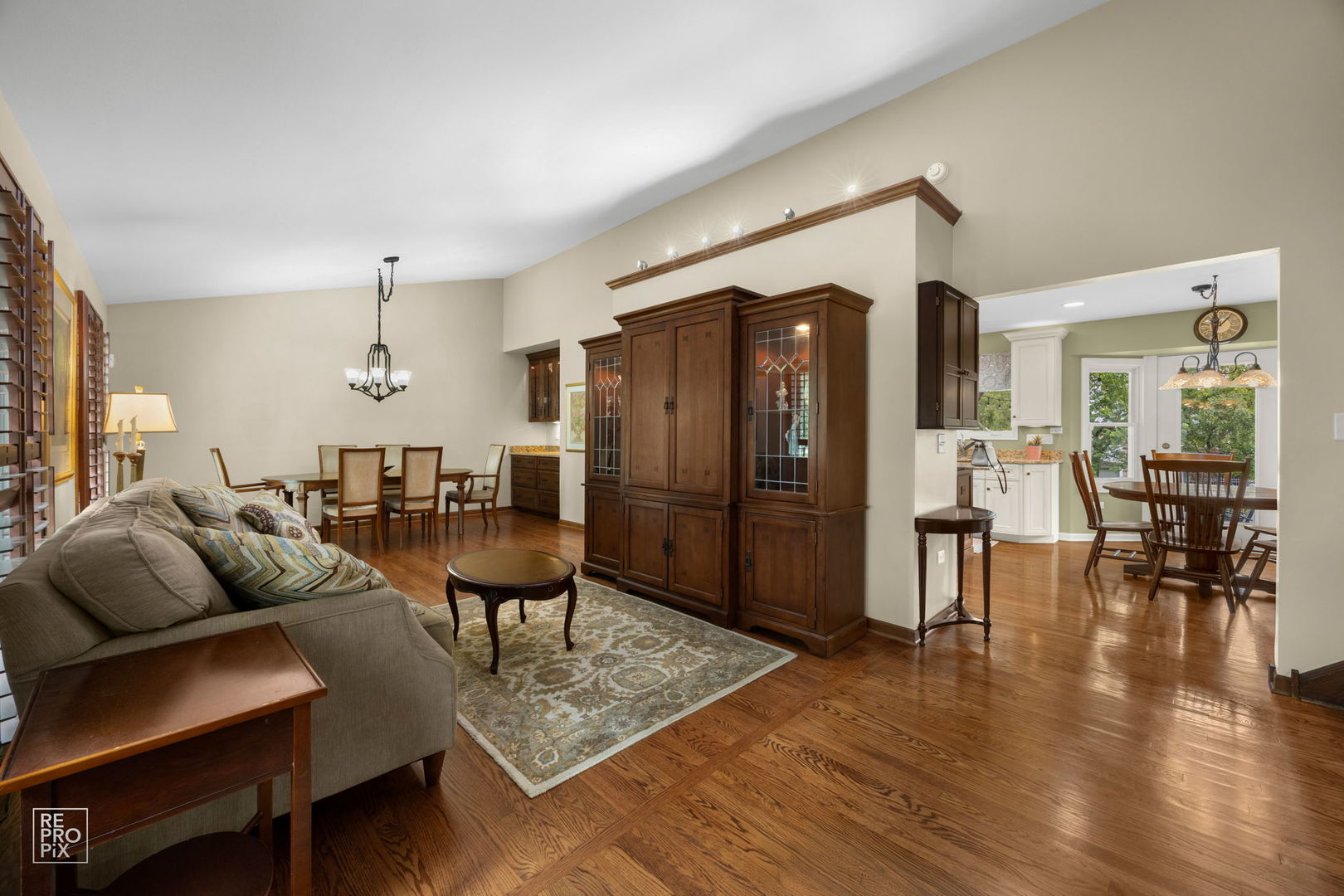 2854 Saint Anton Court, Lisle, IL 60532