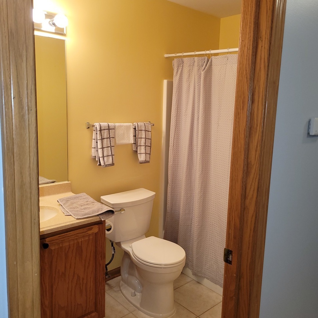 800 Madison Street #2C, Lockport, IL 60441