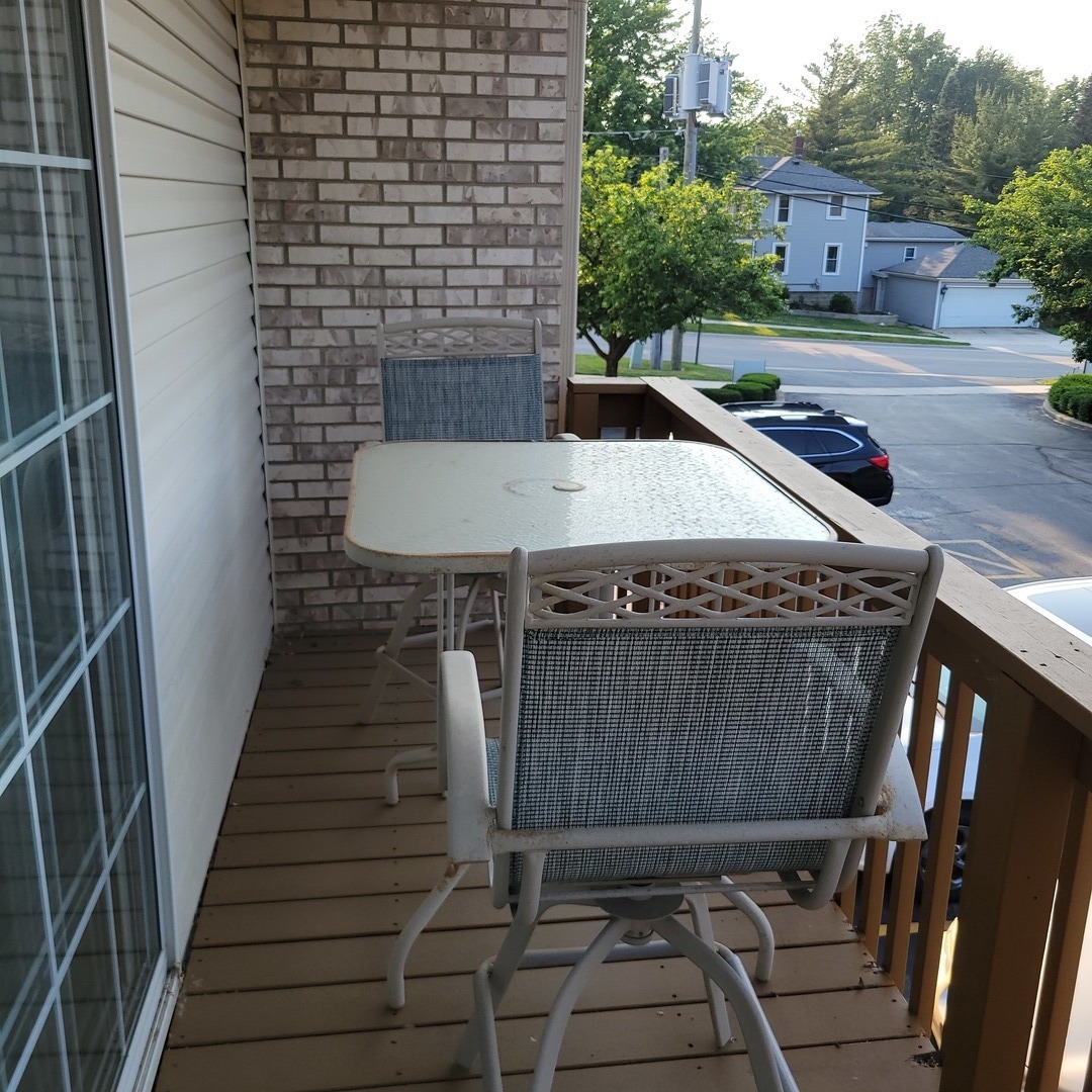800 Madison Street #2C, Lockport, IL 60441