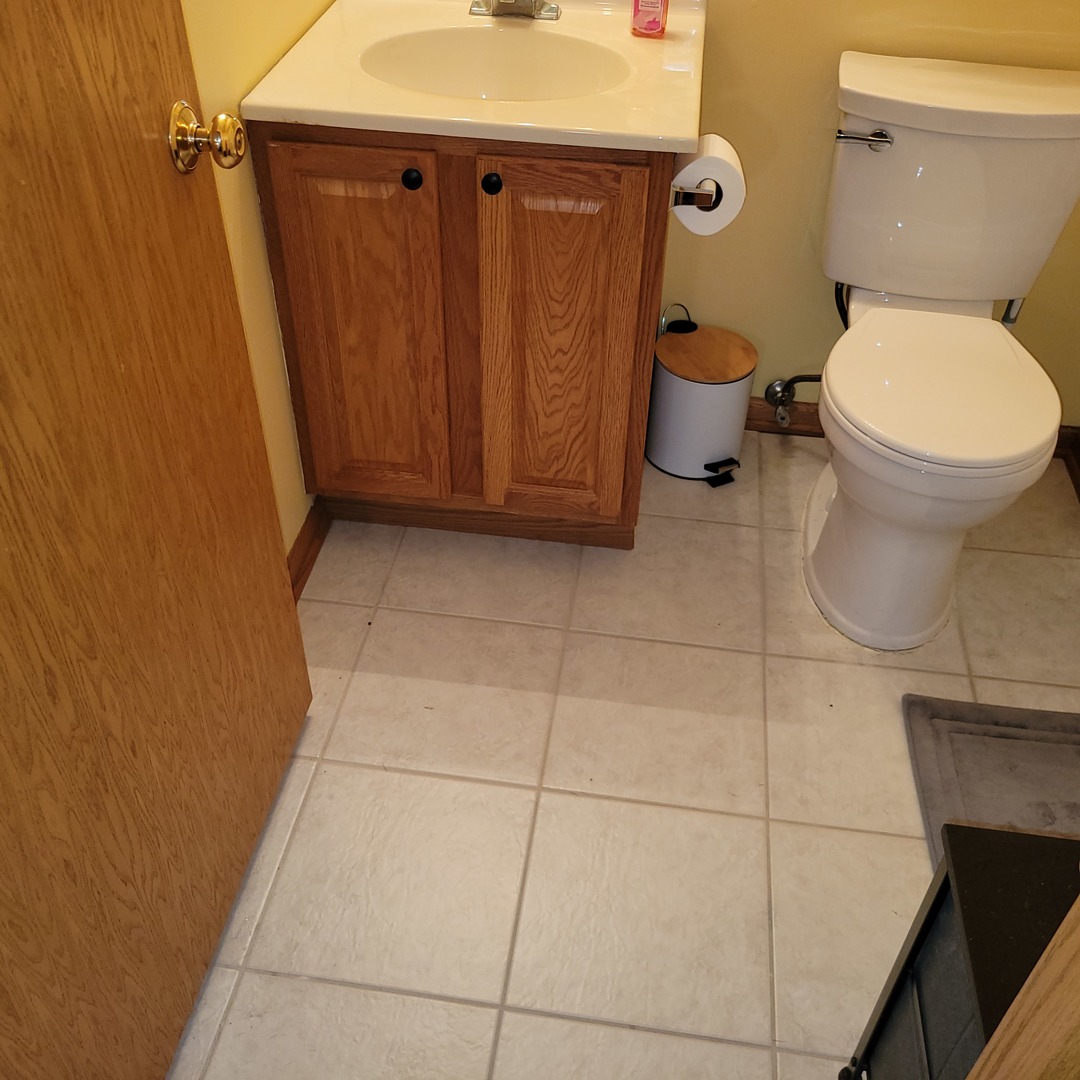 800 Madison Street #2C, Lockport, IL 60441