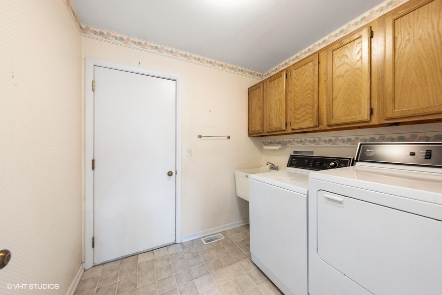 1410 Seward Street, Schaumburg, IL 60193