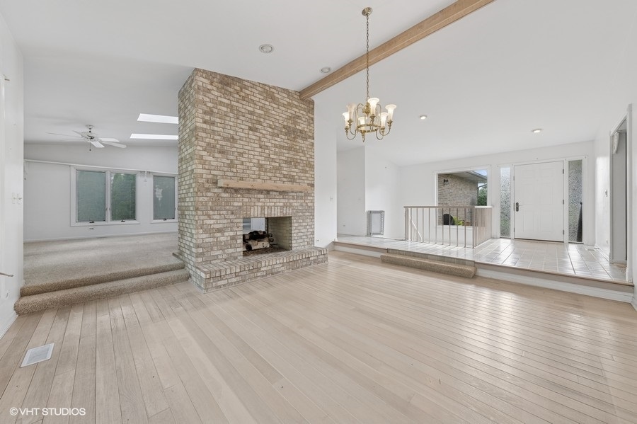 1410 Seward Street, Schaumburg, IL 60193